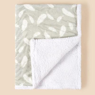 couverture bebe grise plume