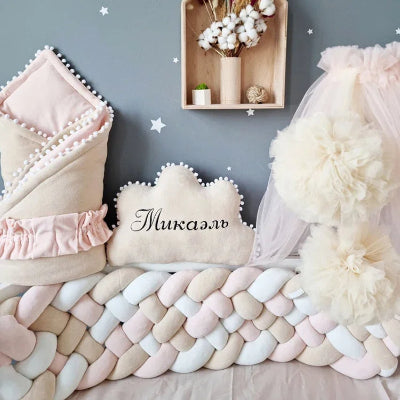 tour de lit tresse beige rose