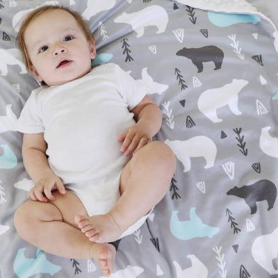 couverture bebe tapis au sol