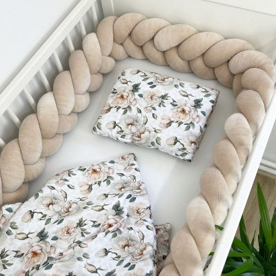 tresse de lit bebe beige-decorative